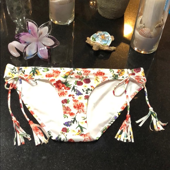 Jessica Simpson swim suit bottom - Picture 1 of 6